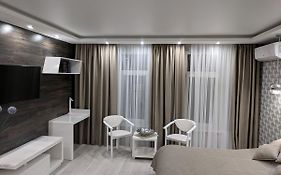 Apartment On European